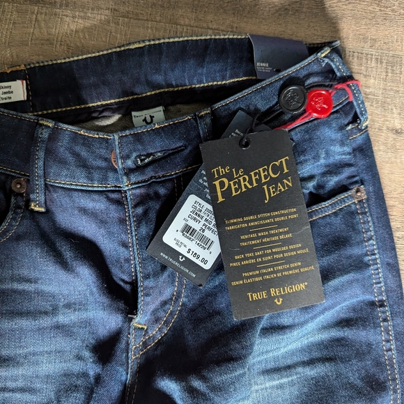 True Religion NWT Midrise Curvy Skinny Jeans - Picture 3 of 4